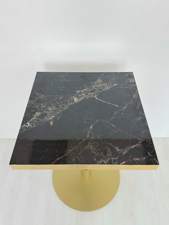 Столешница HPL на основе МДФ черный мрамор в золоте